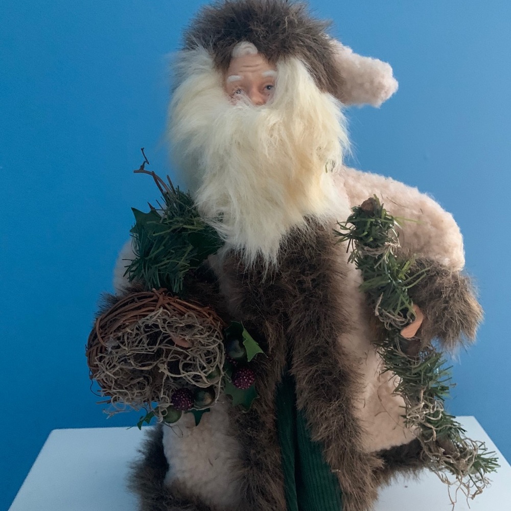 Vintage rustic Santa beautiful 18 inches tall